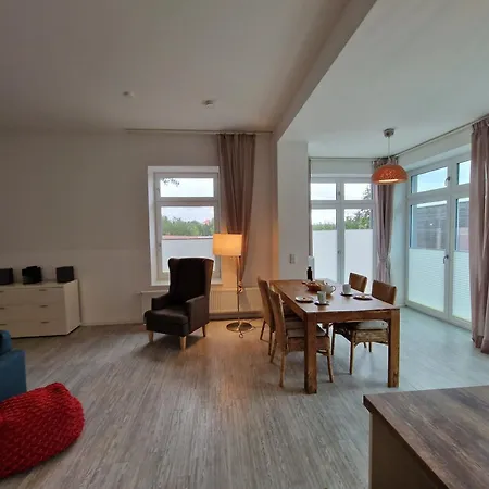 Gutshaus 1 아파트 *